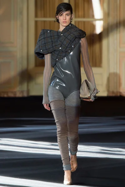Look 2